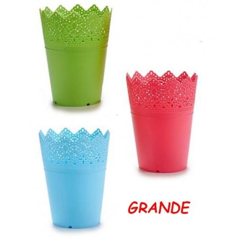 Big plastic pot Big plastic pot